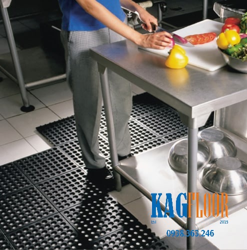 Thảm chống đau chân cho nhân viên bán hàng