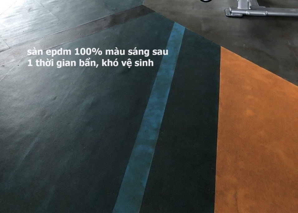 Vì sao nên dùng sàn cao su đen chấm mà không dùng sàn cao su 100% màu epdm