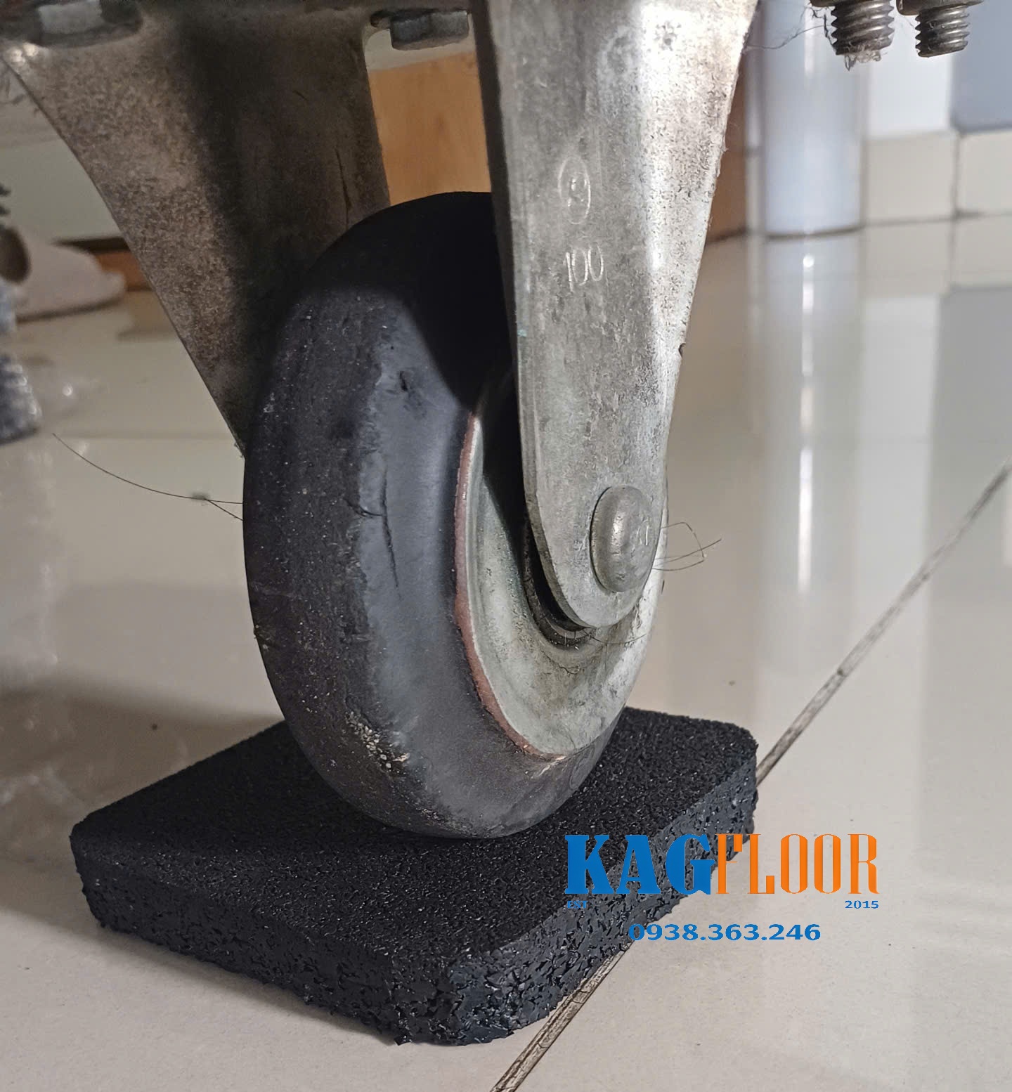 KM050-Miếng Lót Cách Âm cho Thiết Bị Tập Thể Dục và Gym